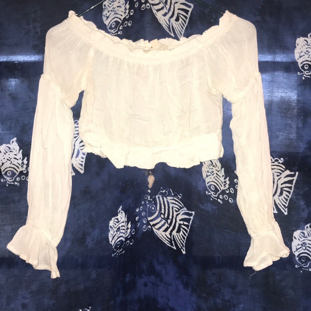 off the shoulder long sleeve crop top